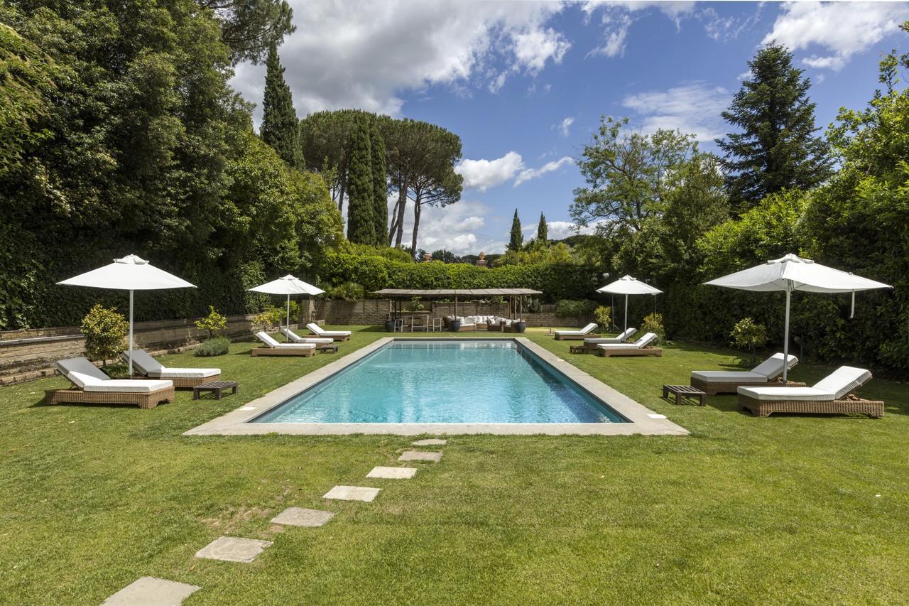 Villa Olgiata 38 *